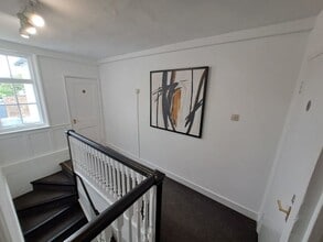 6 High St, Slough to rent Interior Photo- Image 2 of 6