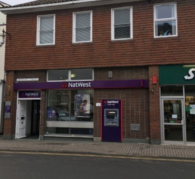 3 Newbury St, Wantage for sale - Building Photo - Image 1 of 1