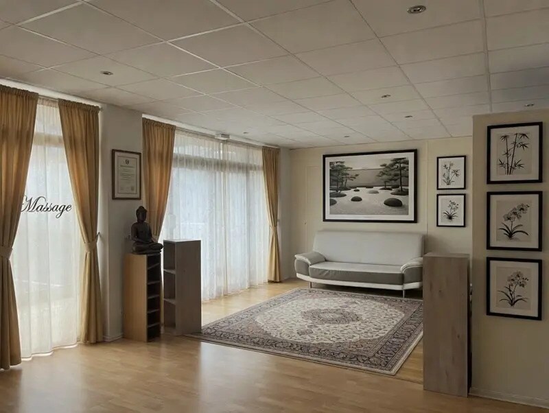 Location Commerce 85 m² - Photo 1