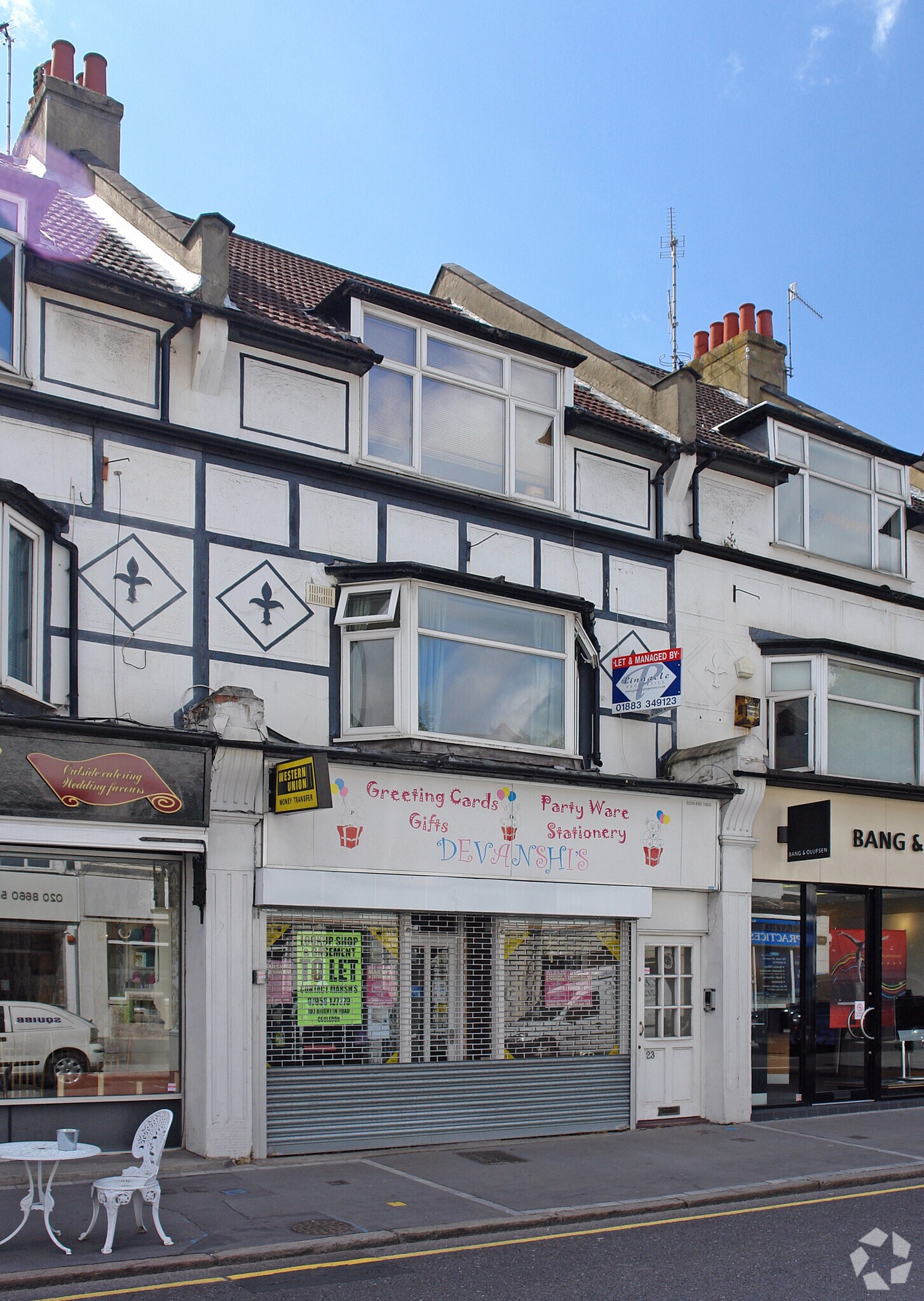 23 Chipstead Valley Rd, Coulsdon for sale Primary Photo- Image 1 of 1