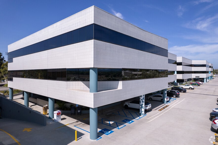 6345 Balboa Blvd, Encino, CA to rent - Building Photo - Image 3 of 24