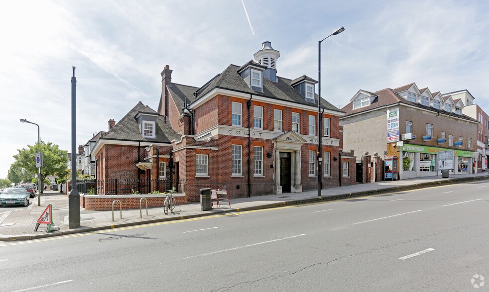 High St, Barnet for sale - Primary Photo - Image 1 of 1