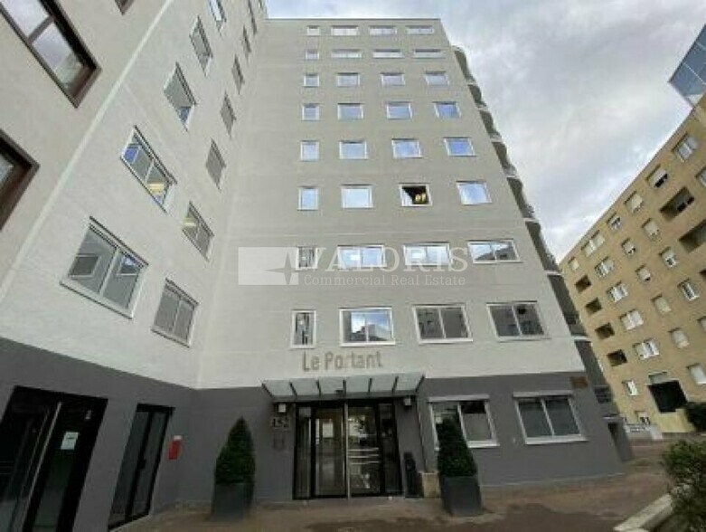 Rue De Saint Clair - Le Portant, Caluire-et-Cuire to rent - Building Photo - Image 3 of 5