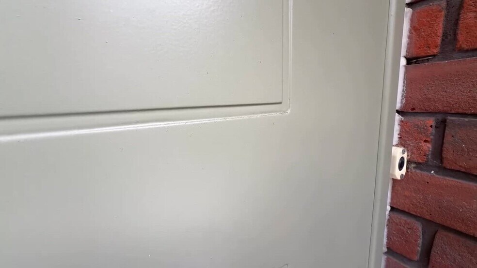 1 Clerkenwell Green, London to rent - Commercial Listing Video - Image 2 of 10