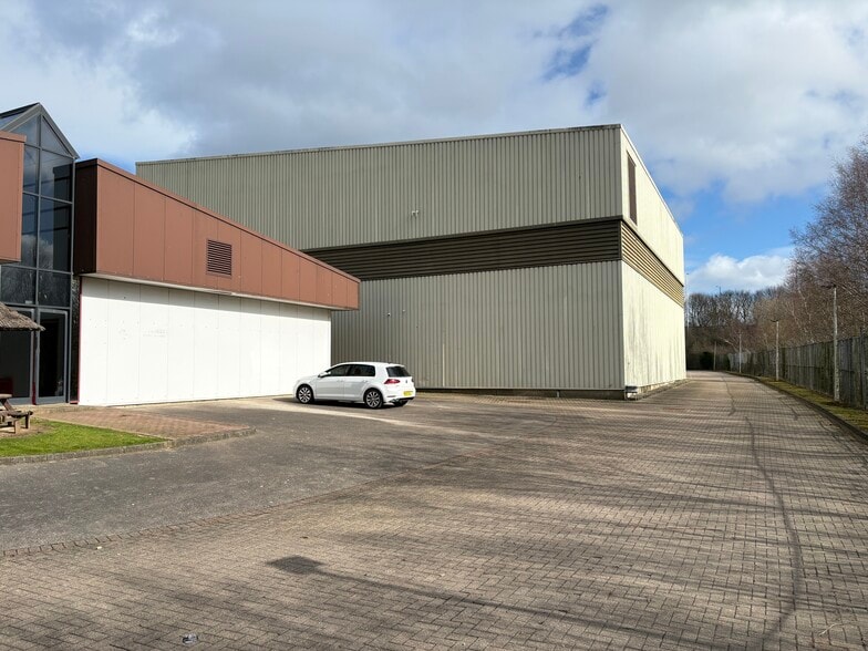 1 Palmer Rd, Peterlee to rent - Building Photo - Image 3 of 7