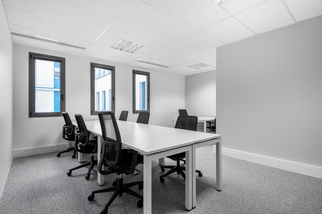 Location Bureaux 60 m² - Photo 1