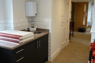 1 The Green, Marlborough to rent Interior Photo- Image 2 of 7