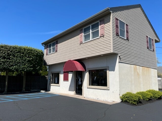 140 Route 33, Hamilton Township, NJ for sale - Primary Photo - Image 1 of 11