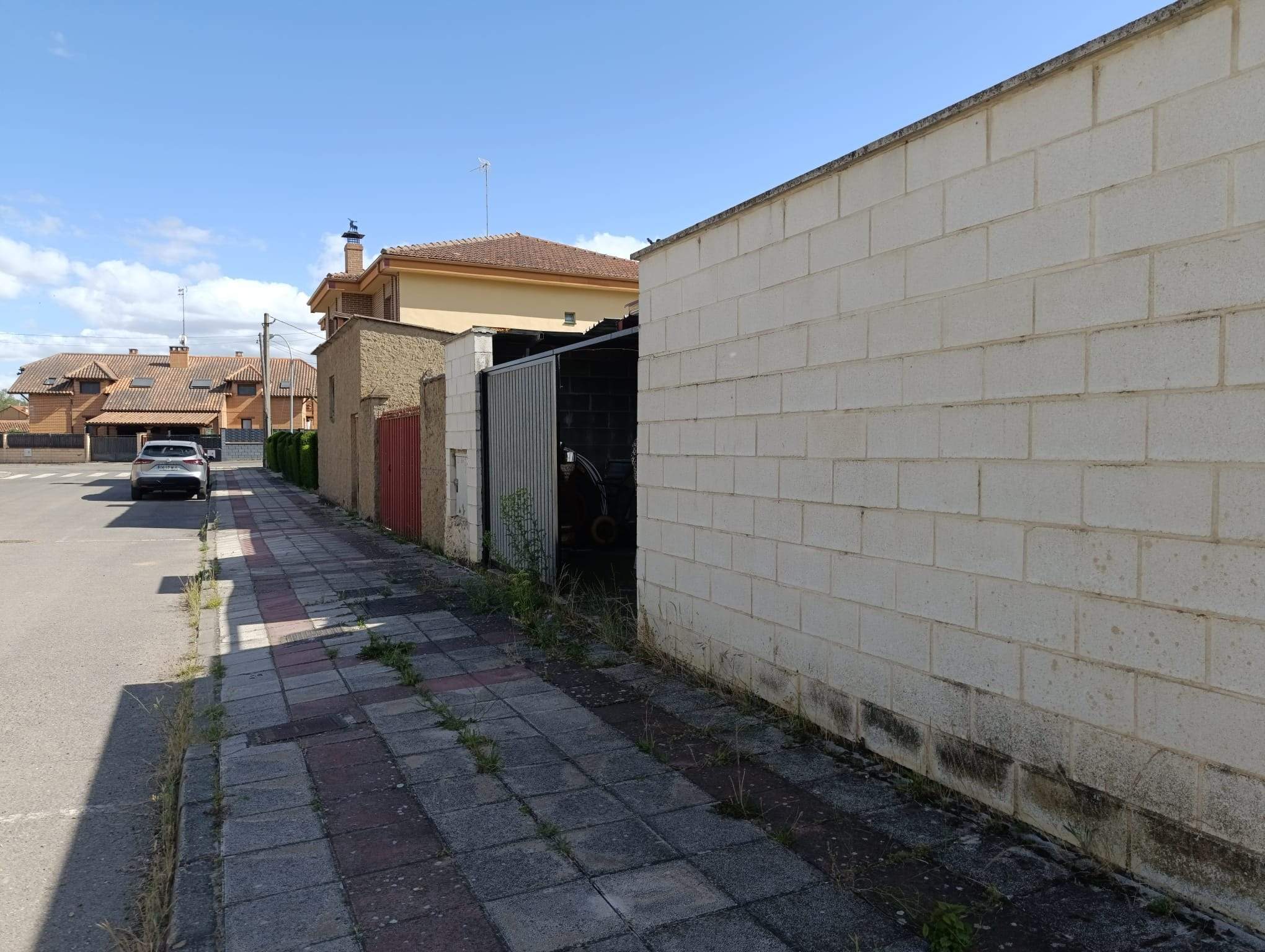 Land in REAL for sale Building Photo- Image 1 of 17