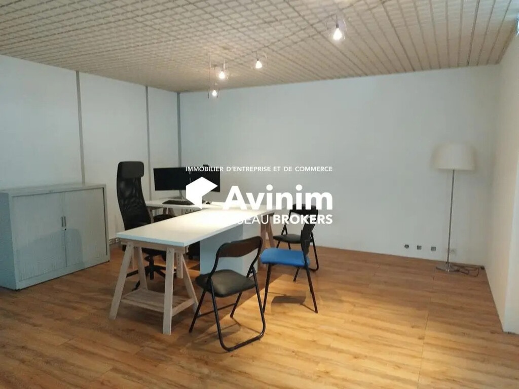 Location Bureaux 70 m² - Photo 1