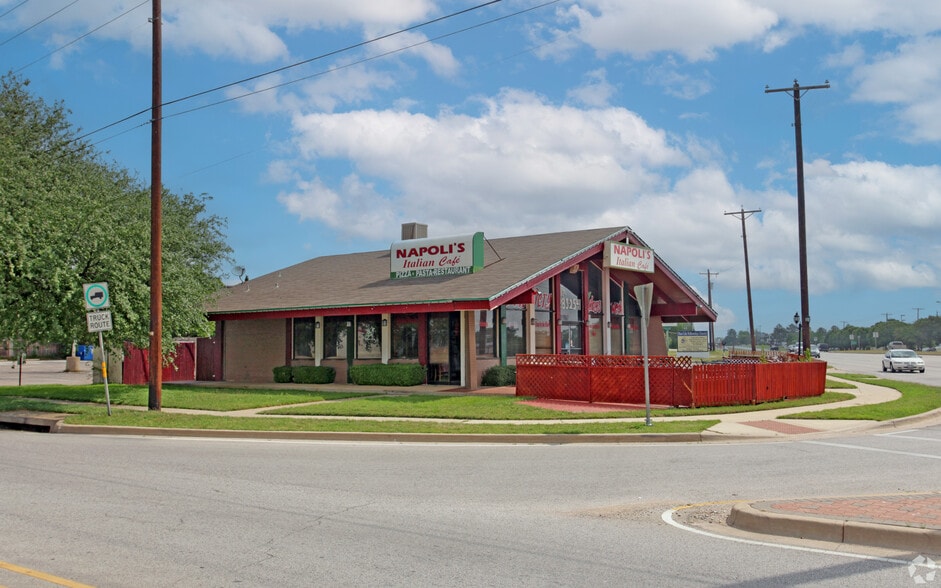 3008 W Euless Blvd, Euless, TX for sale - Building Photo - Image 1 of 1