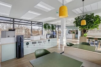 Office in Villeurbanne to rent Interior Photo- Image 2 of 29