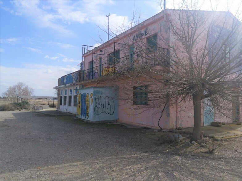 Retail in Candasnos for sale - Building Photo - Image 1 of 19