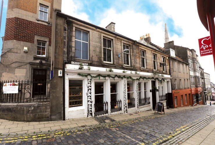 10-10A Cross Wynd, Dunfermline for sale - Primary Photo - Image 1 of 1