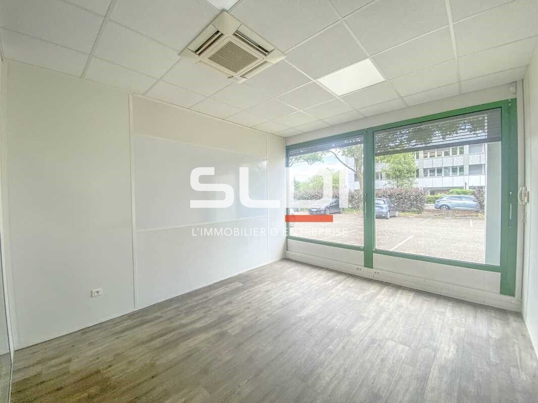 Rue Colonel Chambonnet, Bron to rent Interior Photo- Image 1 of 7