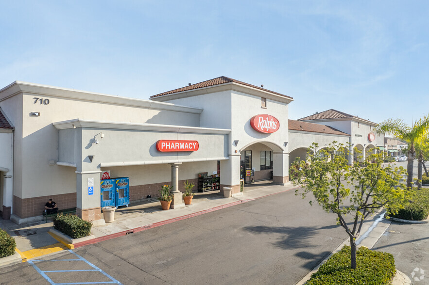 600-732 N Rose Dr, Placentia, CA for rent - Primary Photo - Image 1 of 25