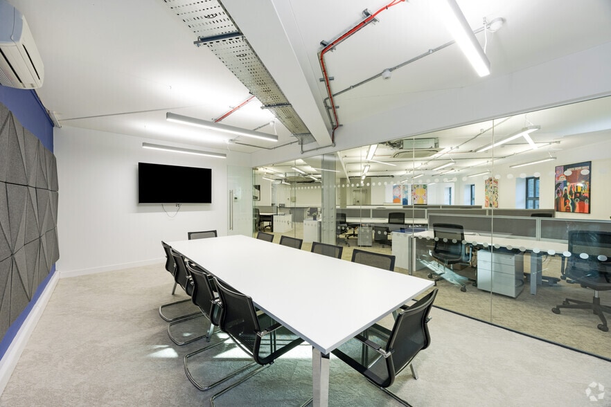 46-48 Webber St, London to rent - Interior Photo - Image 3 of 29