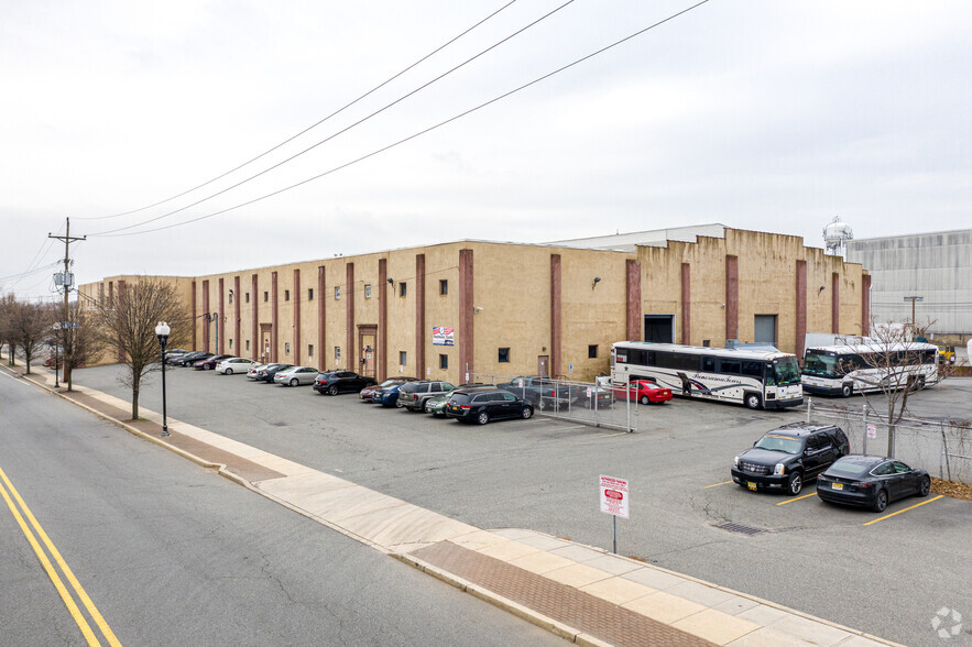 480 Main Ave, Wallington, NJ for rent - Building Photo - Image 1 of 11