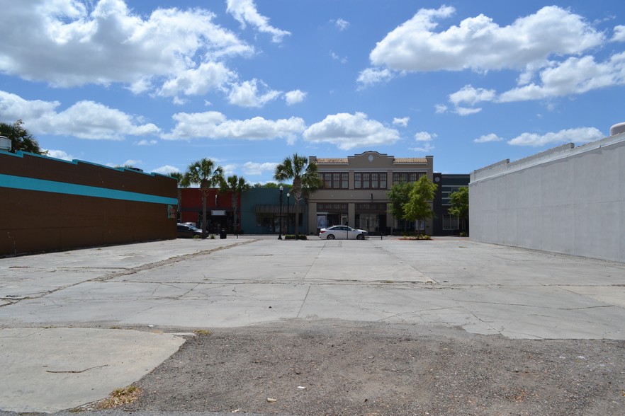 229 W Central Ave, Winter Haven, FL for sale - Primary Photo - Image 1 of 12