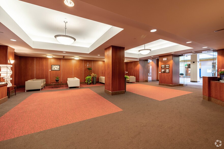 445 Minnesota St, Saint Paul, MN for rent - Lobby - Image 3 of 10