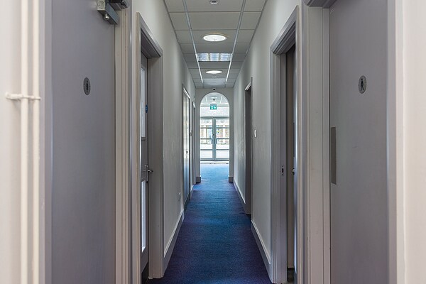 Red Barn, Wroughton to rent - Interior Photo - Image 3 of 7