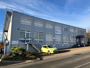 Hall Rd, Norwich to rent Building Photo- Image 1 of 4