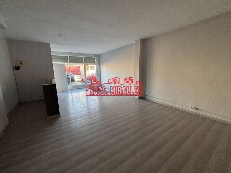 Retail in Rojales to rent - Interior Photo - Image 2 of 14