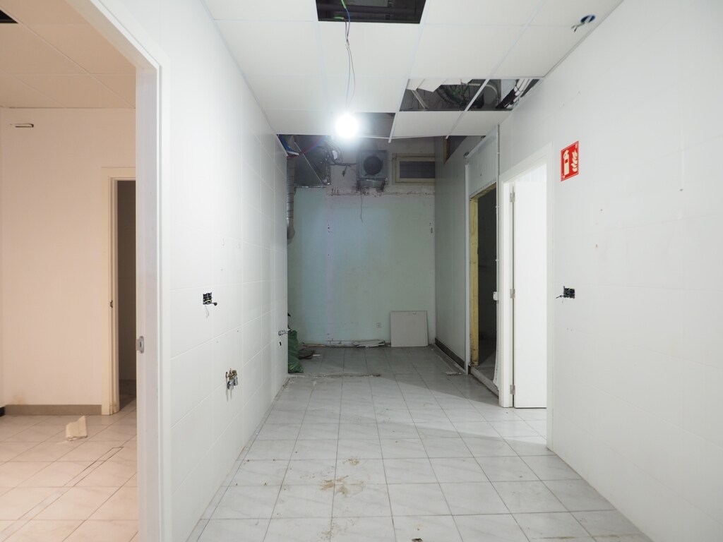 Granollers, BAR 08401 - Unit - -  - Interior Photo - Image 2 of 6