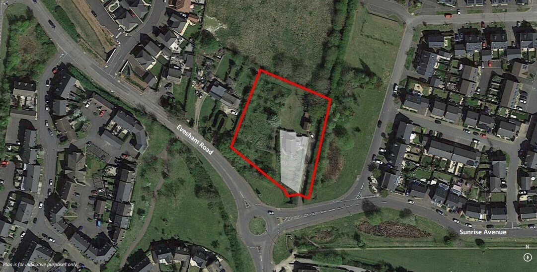 70 Evesham Rd, Bishops Cleeve for sale Primary Photo- Image 1 of 1