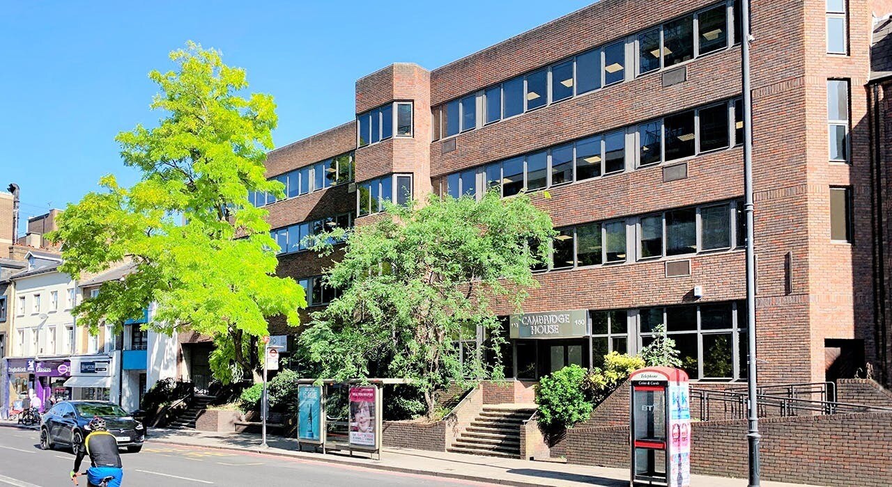 178-182 Upper Richmond Rd, London to rent Building Photo- Image 1 of 11