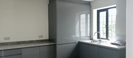 1 Shepherds Grove Ln, East Grinstead to rent Interior Photo- Image 2 of 3