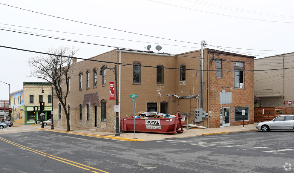 240-242 E Main St, Sun Prairie, WI for sale - Building Photo - Image 1 of 1