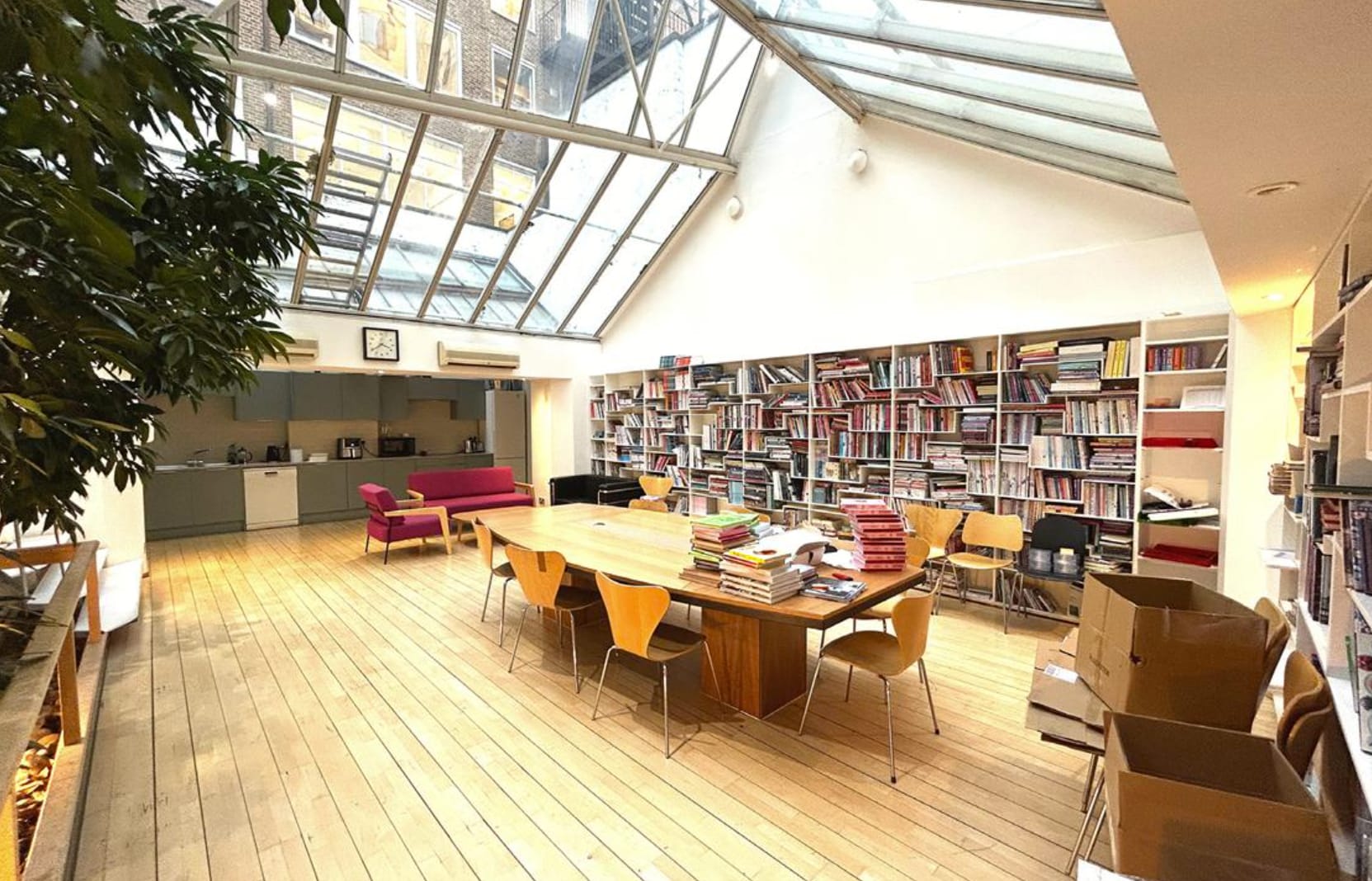 20-21 Jockeys Fields, London to rent Interior Photo- Image 1 of 2
