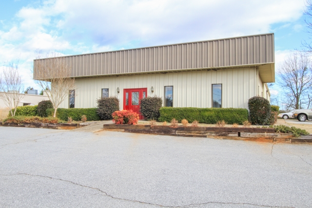 1822 Dacusville Hwy, Easley, SC for sale - Primary Photo - Image 1 of 1