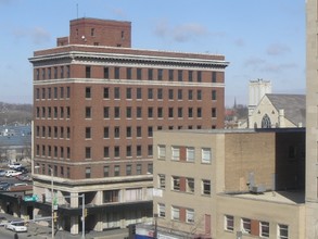 401-405 W State St, Rockford, IL for rent Primary Photo- Image 1 of 3