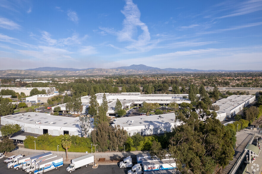 3002 Dow Ave, Tustin, CA for rent - Building Photo - Image 3 of 18