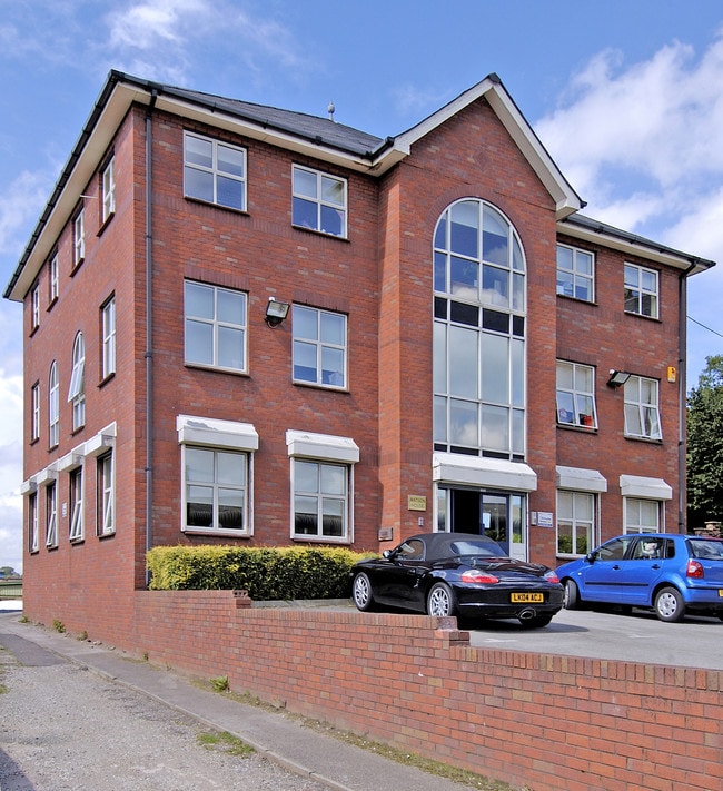 More details for 45 Waterloo Rd, Stockport - Office / Retail to Rent