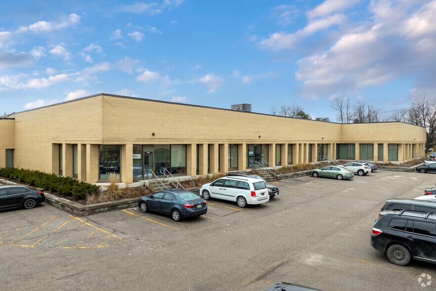 1655-1721 Flint Rd, Toronto, ON for rent - Primary Photo - Image 1 of 3