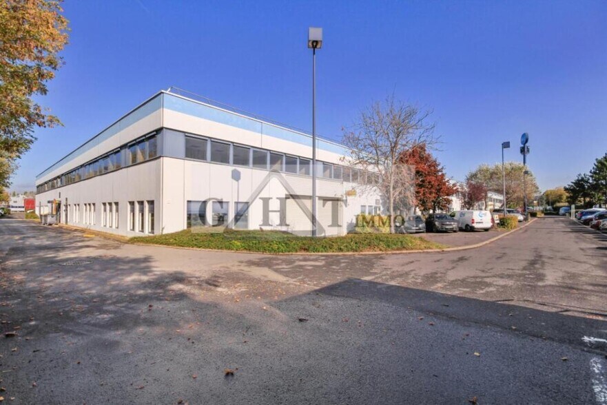 Industrial in Aulnay-sous-Bois to rent - Building Photo - Image 1 of 6