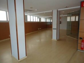 Office in Manresa, Barcelona to rent Building Photo- Image 2 of 5