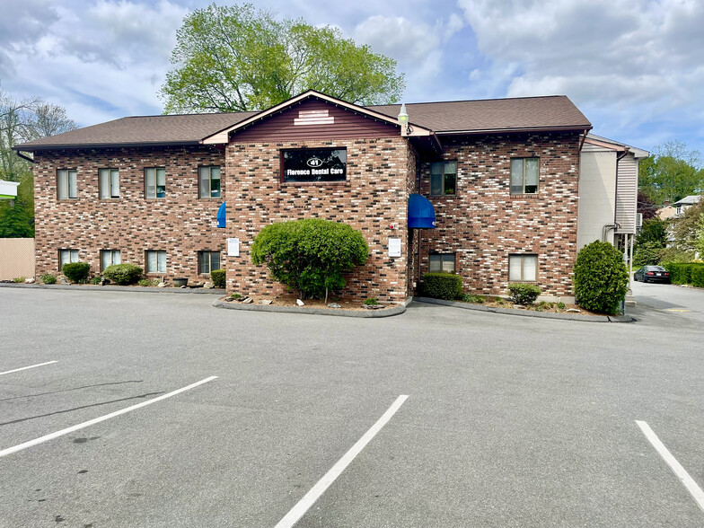 41 Main St, Florence, MA for rent - Building Photo - Image 1 of 9