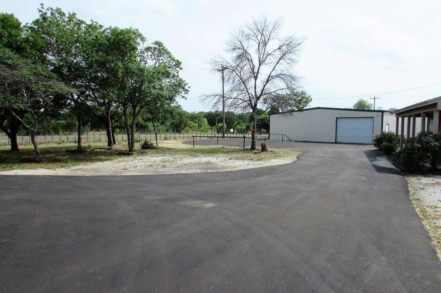 2699 Azle Hwy, Weatherford, TX for sale - Building Photo - Image 3 of 5