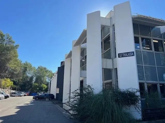 Location Bureaux 1 330 m² - Photo 1