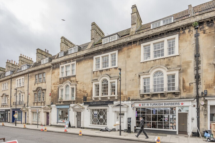 11 St James Para, Bath to rent - Primary Photo - Image 1 of 2