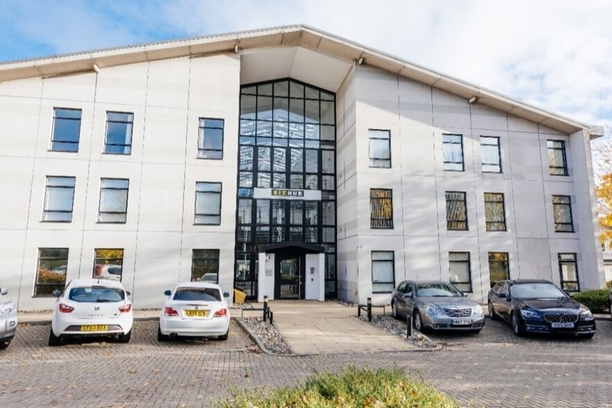 St Marks Ct, Thornaby to rent - Building Photo - Image 1 of 3