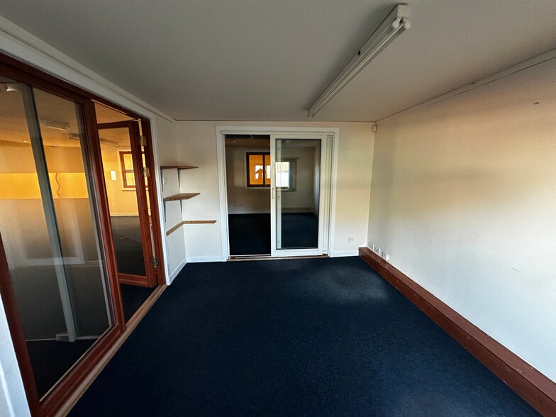 Inveralmond Way, Perth to rent - Building Photo - Image 3 of 11