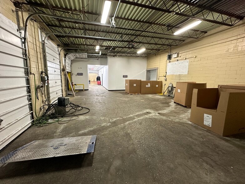 18 N Virginia Ave, Penns Grove, NJ to rent - Interior Photo - Image 3 of 8