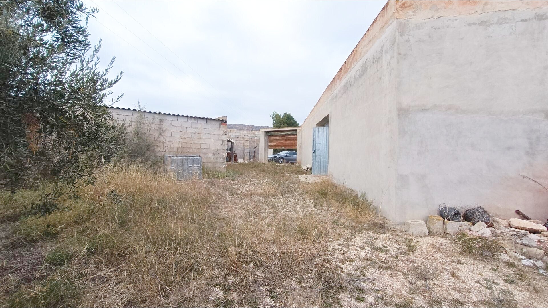 Retail in La Romana for sale Building Photo- Image 1 of 9