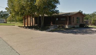 6450 Kelly Dr, Granbury, TX for rent Building Photo- Image 1 of 20