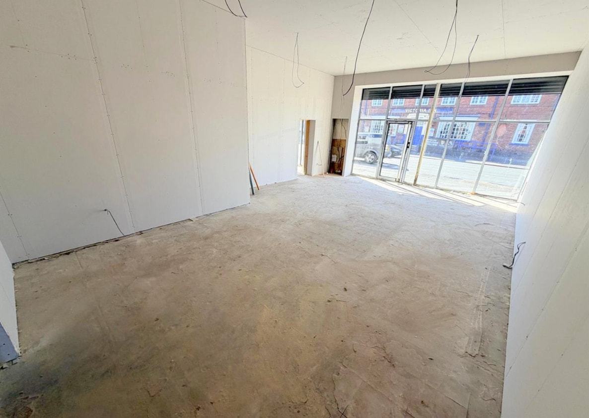 285-287 Mauldeth Rd, Manchester to rent Interior Photo- Image 1 of 6